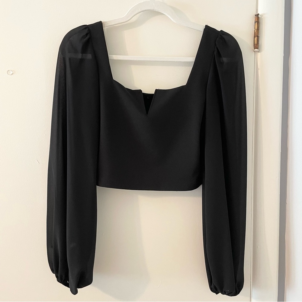 Cropped Black Women's Blouse with Square Neckline and V Detail
